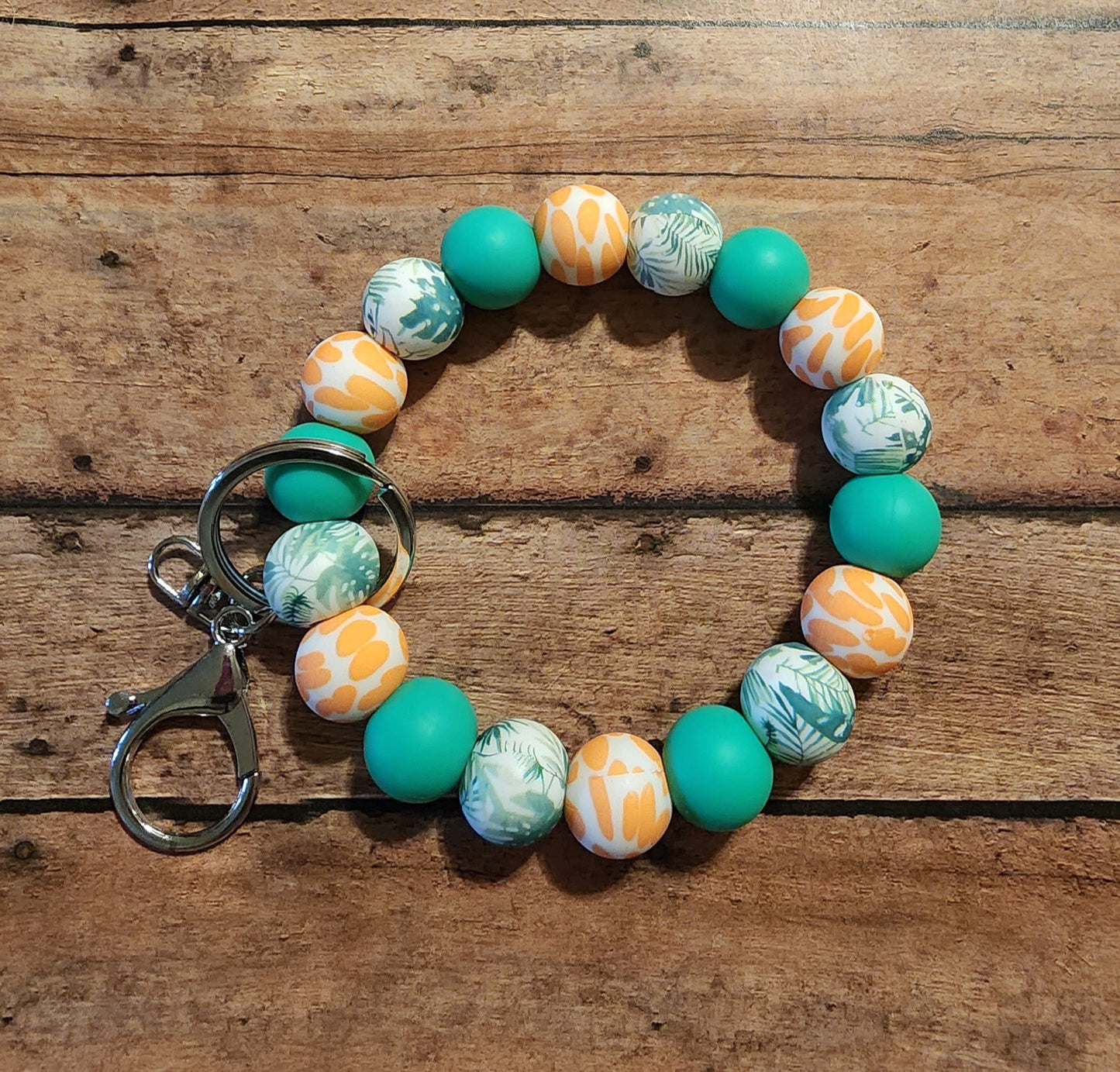 Bold Leaves | Silicone Beaded Wristlet Keychain