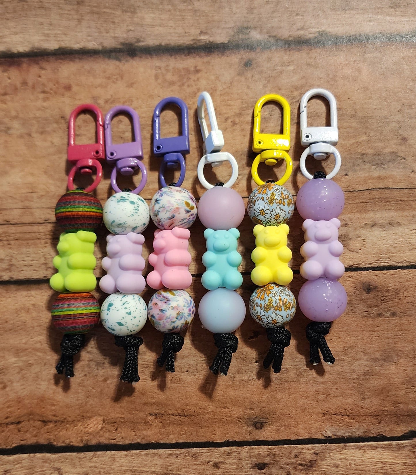 Gummy Bear | Silicone Beaded Zipper Pull Keychain