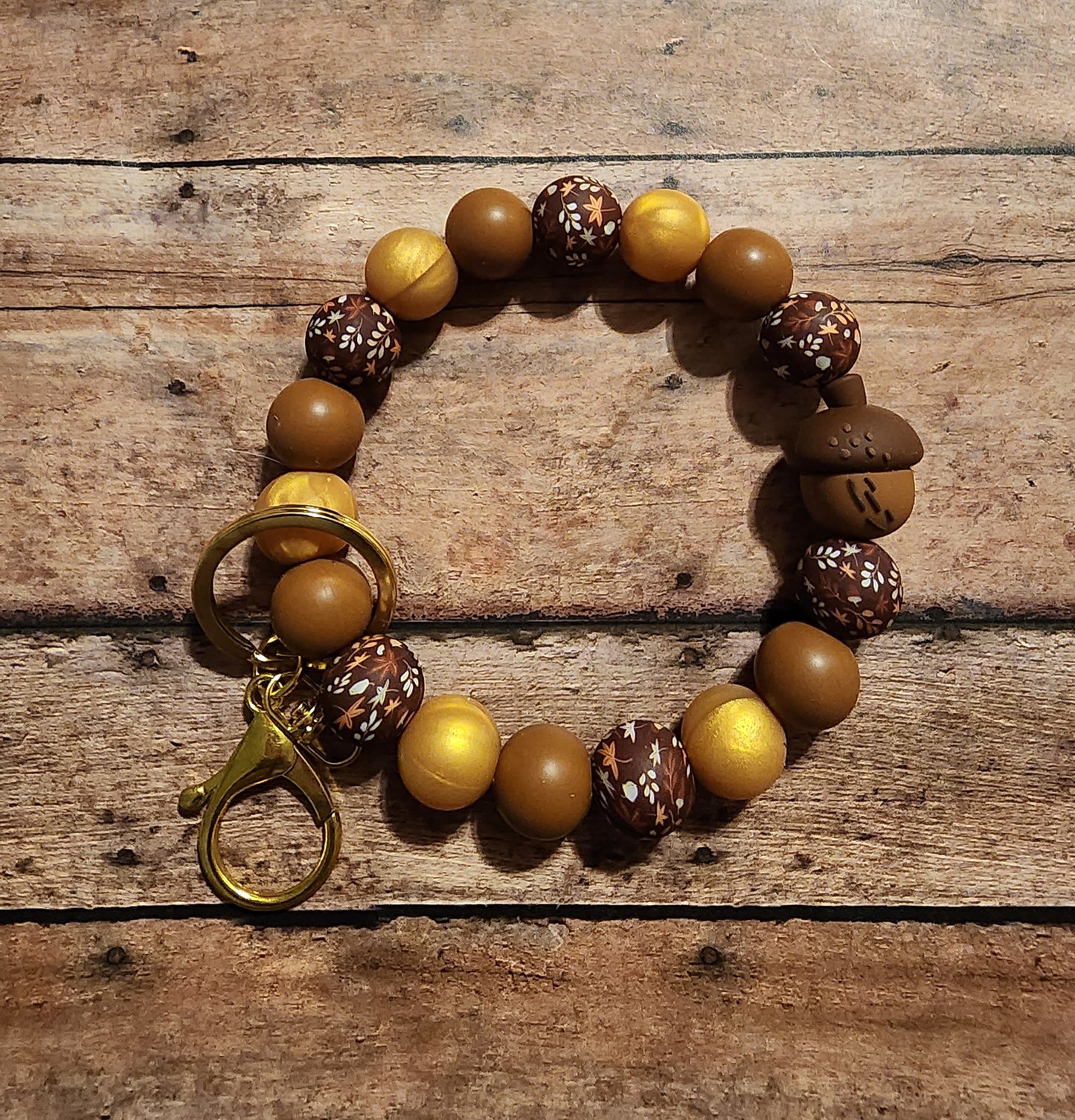 Acorn Foliage | Silicone Beaded Wristlet Keychain