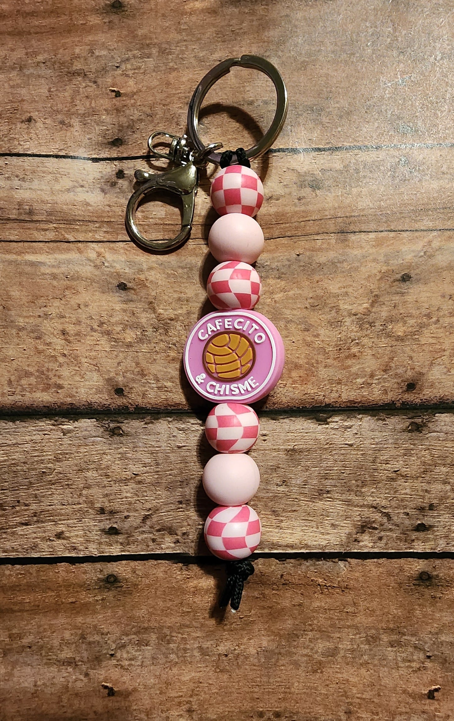 Cafecito & Chisme Checker | Silicone Beaded Keychain